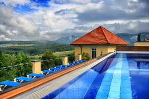 Ausblick vom Dachpool im Sommer