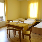 Freundliches Mehrbettzimmer im Kientalerhof